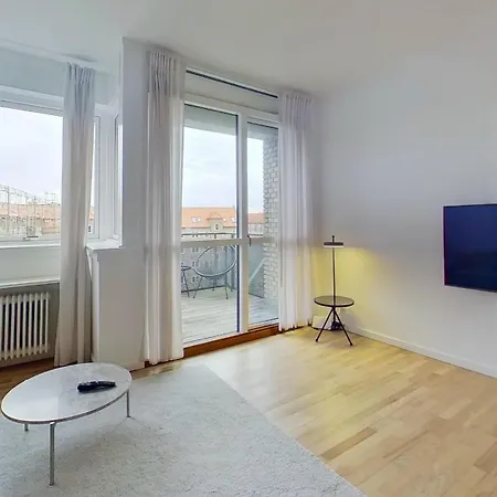Lovely 3-br In Frederiksberg With Balcony - 284 *